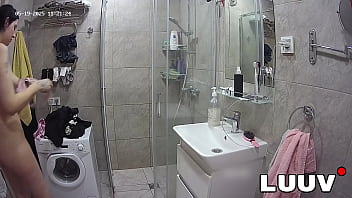Luuv alice's exhibitionism is sharing her real life homemade morning shower on camera