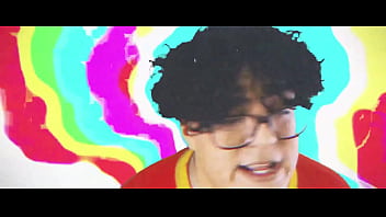 La cancion esa de mateo que dice el bolso lleva un labial y un cosito de eso pa delinear