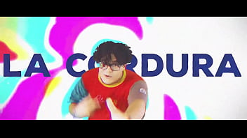 La cancion esa de mateo que dice el bolso lleva un labial y un cosito de eso pa delinear