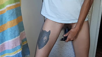 I watch my girlfriend fuck herself and jerk off my clitoris I watch my girlfriend fuck herself and jerk off my clitoris
