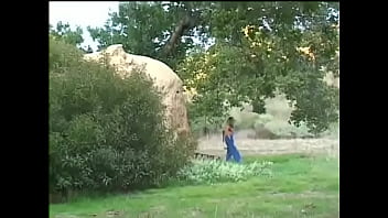 945728 anal sex in the garden