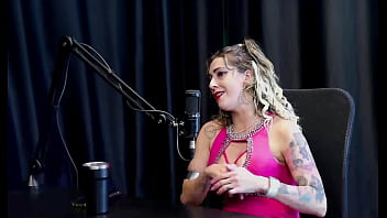 Foi motorista de puta teve o convite pra fazer pornô passou por depressão e quando foi atropelada por um ônibus julia fontanelli watch sheer red