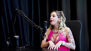 Foi motorista de puta teve o convite pra fazer pornô passou por depressão e quando foi atropelada por um ônibus julia fontanelli watch sheer red