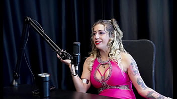 Foi motorista de puta teve o convite pra fazer pornô passou por depressão e quando foi atropelada por um ônibus julia fontanelli watch sheer red