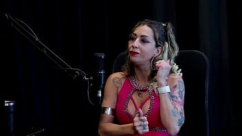 Foi motorista de puta teve o convite pra fazer pornô passou por depressão e quando foi atropelada por um ônibus julia fontanelli watch sheer red