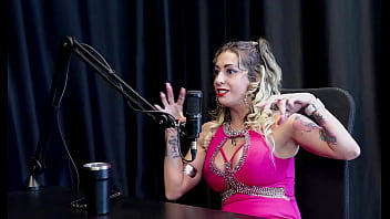 Foi motorista de puta teve o convite pra fazer pornô passou por depressão e quando foi atropelada por um ônibus julia fontanelli watch sheer red