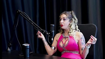 Foi motorista de puta teve o convite pra fazer pornô passou por depressão e quando foi atropelada por um ônibus julia fontanelli watch sheer red