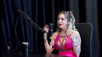 Foi motorista de puta teve o convite pra fazer pornô passou por depressão e quando foi atropelada por um ônibus julia fontanelli watch sheer red