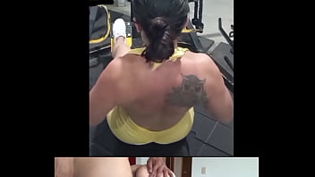 Lo sabrosa que se ve esta hembra nicole medallo sudando su cuerpazo