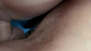 Risky blowjob and fuck in the car