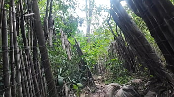 Fucking the hottie's ass on the waterfall trail with a lot of heat and total adrenaline we were almost caught vagninho e luna oliveira