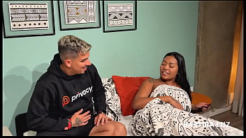 Minha amiga encontrou seu marido trsando comigo e a safada quis logo participar teaser collab fada prazeres