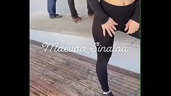 Je me suis exhibé dans un snack viens voir la vidéo non censuré pour tout mes