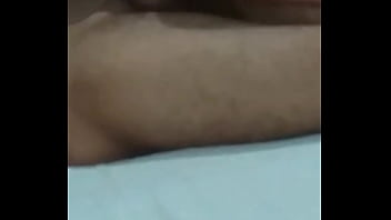 Apertando a rola com a garganta