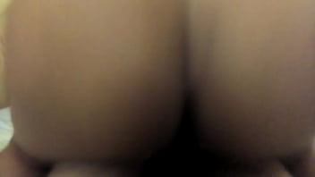 Novinha sentando gostoso