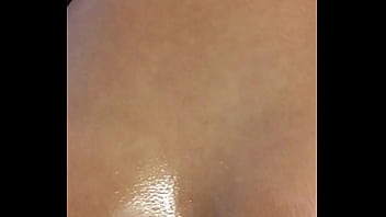 Morenoven que rica puta aceitada pt1