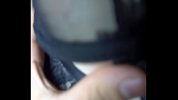 Me dejan a solas con el novio de mi hermana para que me rellene de caliente semen