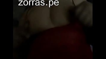 Peru cachando con mi mama mientras mi viejo trabaja