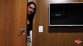 A amiga da minha esposa me fez um boquete maravilhoso escondido