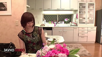 Airi Miyazaki's Steamy Kitchen Encounter With A Big Surprise thumbnail