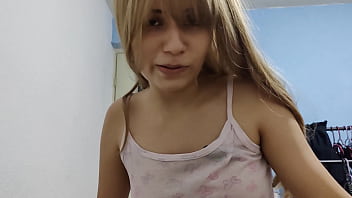 Hermanastro me presta su carro a cambio de algo p1