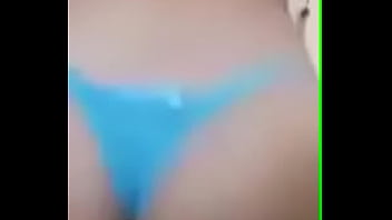 Novinha Só De Calcinha Rebolando Gostoso thumbnail