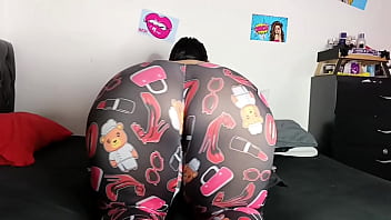 Disfruto follarme este gran culo historia completa