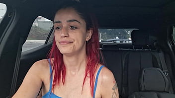 Motorista de app pega passageiro se masturbando por trás