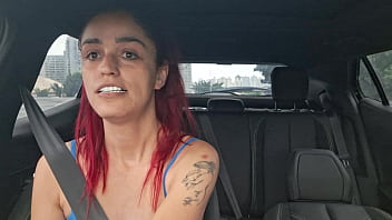 Motorista de app pega passageiro se masturbando por trás