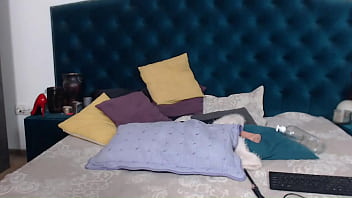 Milfycalla clean my hairy pussy with your tongue preview