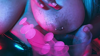 Foot fetish and pussy stuffing