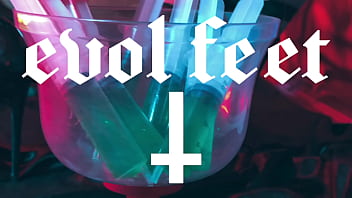 Foot fetish and pussy stuffing