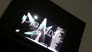 Magrinha tomando de ladinho