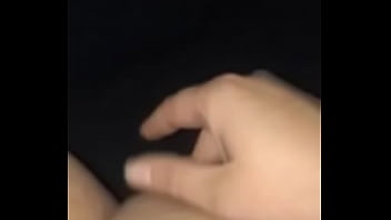 Girl pleasure herself
