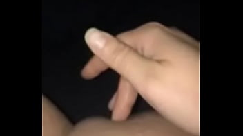 Girl pleasure herself