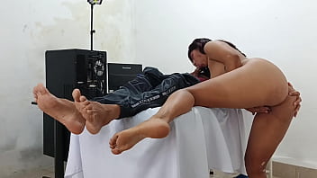 He can't lift your damn penis anymore his penis failed in the act and the woman told him "you're a crappy penis"