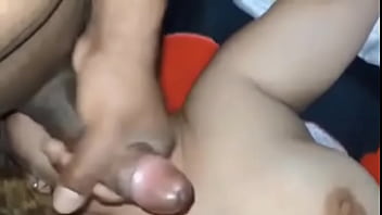 Gozei sentindo ela chupar minhas bolas e cheirar meu cu ao mesmo tempo