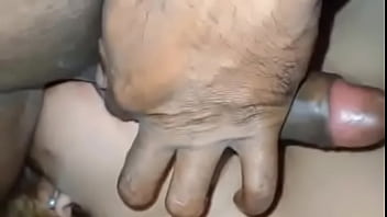 Gozei sentindo ela chupar minhas bolas e cheirar meu cu ao mesmo tempo