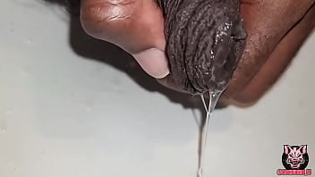 Pra quem tem sede de mijo #mijo #piss #fetiche #fetish #uncut