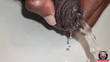 Pra quem tem sede de mijo #mijo #piss #fetiche #fetish #uncut