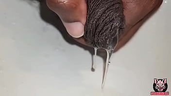 Pra quem tem sede de mijo #mijo #piss #fetiche #fetish #uncut