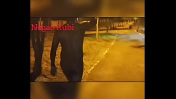 Uma caminhada pela praça um dia normal rs