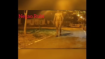 Uma caminhada pela praça um dia normal rs