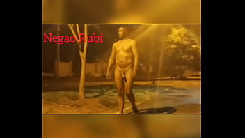 Uma caminhada pela praça um dia normal rs