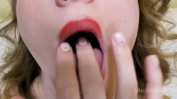 Alice paradise experiments with her ass gs017