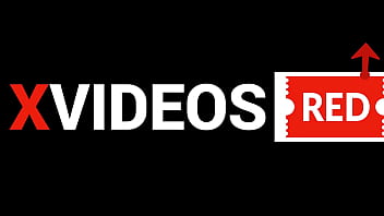 Chica amateur acaba de cumplir 18 años y interrumpe en el dormitorio del padrastro solo para que le folle el culo cum goteando de leche