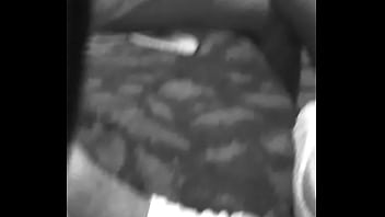 Me la jalo mientras la gordis se pone guapa para una culiada