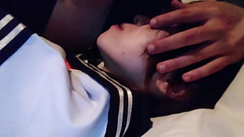 セーラー服の女の子に中出し　素人撮影　コスプレ　フェラ　クンニ　手マン