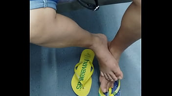 Mature latina girl in hawaianas shoeplay