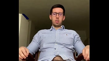 Just arrived from work anyone makes me a relax massage more content here ⬇️